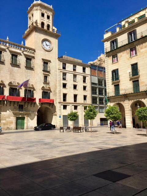 Cozy Apartment City Hall Alicante Bagian luar foto