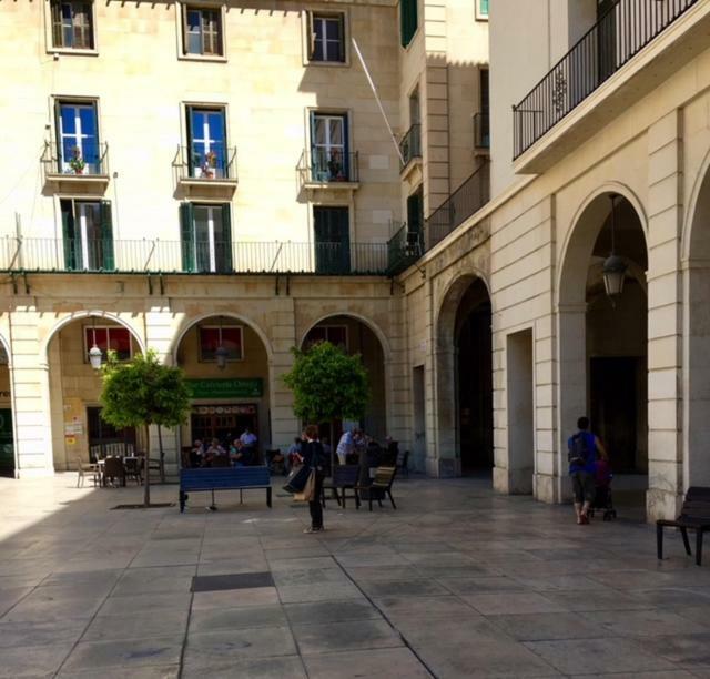 Cozy Apartment City Hall Alicante Bagian luar foto