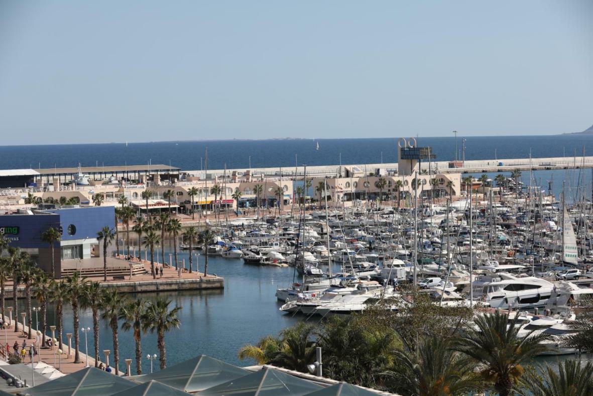 Cozy Apartment City Hall Alicante Bagian luar foto